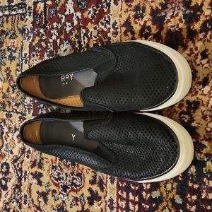 Sperry slip on Perforated Black 9M